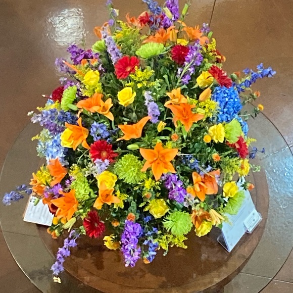 Welcome to my Closet! Use QR CODE for $10 off your first Posh purchase!!! - Picture 3 of 4